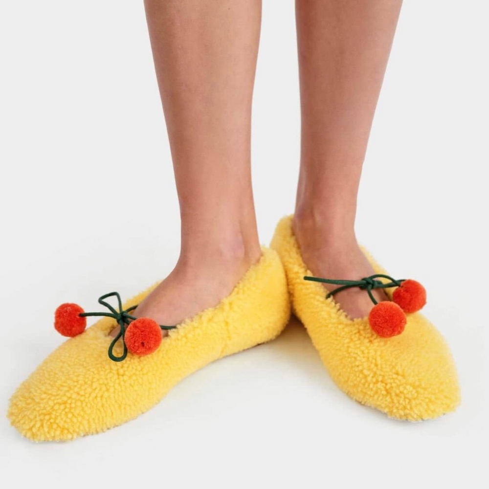 Lulu Shearling Slippers in Lemon